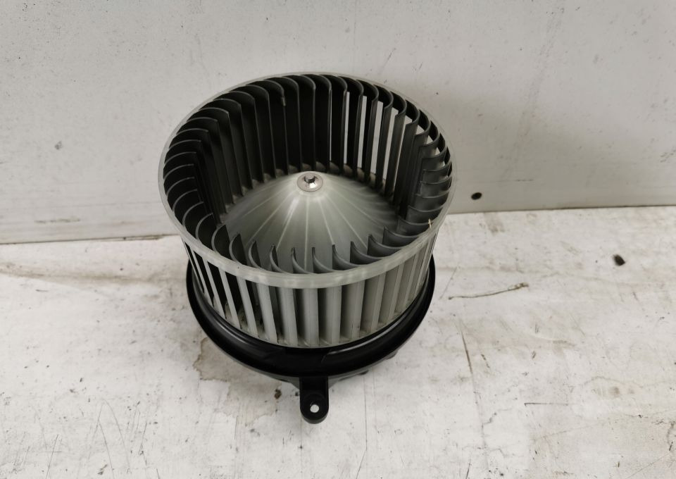 Silniczek nagrzewnicy MERCEDES ACTROS MP4 - מנוע מפוח עבור משאית: תמונה 1 Silniczek nagrzewnicy MERCEDES ACTROS MP4 - מנוע מפוח עבור משאית: תמונה 1