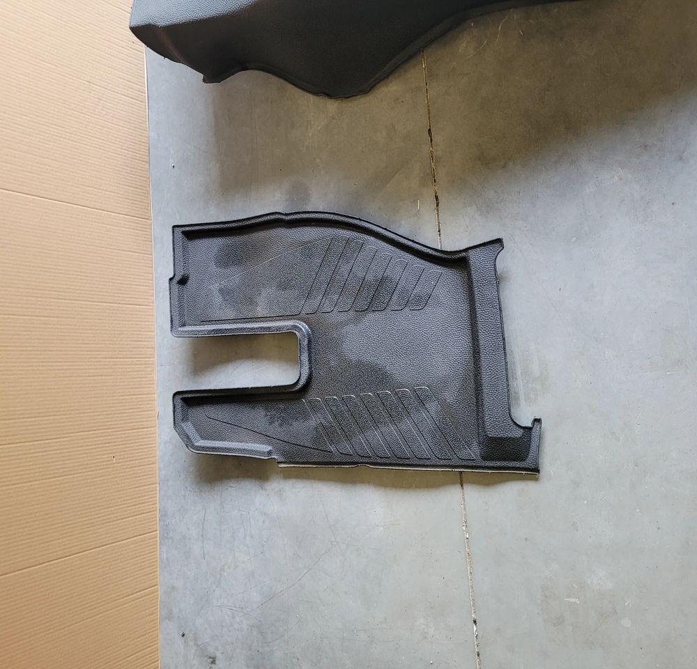 WYKŁADZINA TUNEL MERCEDES ACTROS MP5 MP4 ROBOCZY. A9606804705 - תא ופנים הרכב עבור משאית: תמונה 4 WYKŁADZINA TUNEL MERCEDES ACTROS MP5 MP4 ROBOCZY. A9606804705 - תא ופנים הרכב עבור משאית: תמונה 4