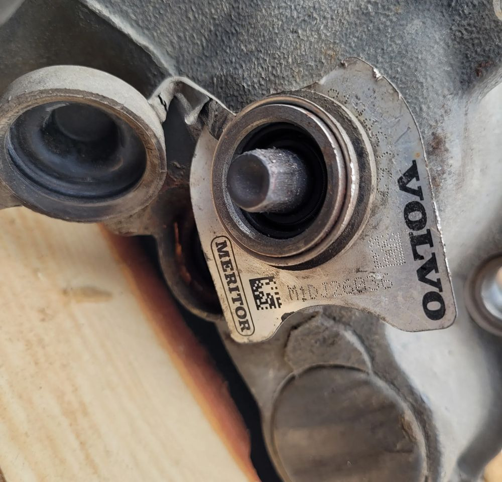 ZACISK MERITOR VOLVO FH4 ORYGINAŁ CENA ZA 1SZT CHWALIM116 - מדד בלימה עבור משאית: תמונה 3 ZACISK MERITOR VOLVO FH4 ORYGINAŁ CENA ZA 1SZT CHWALIM116 - מדד בלימה עבור משאית: תמונה 3