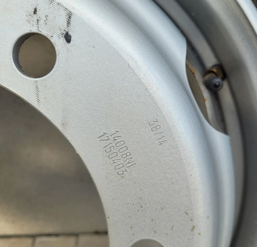 ZAPAS KOLO MIDLUM D 205/75 R17.5 LSR1+ CONTINENTAL - צמיג עבור משאית: תמונה 3 ZAPAS KOLO MIDLUM D 205/75 R17.5 LSR1+ CONTINENTAL - צמיג עבור משאית: תמונה 3