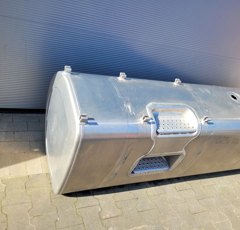 ZBIORNIK PALIWA VOLVO FH4 RENAULT 21442020 900L ORYGINAŁ CHWALIM116 - מכל דלק עבור משאית: תמונה 3 ZBIORNIK PALIWA VOLVO FH4 RENAULT 21442020 900L ORYGINAŁ CHWALIM116 - מכל דלק עבור משאית: תמונה 3