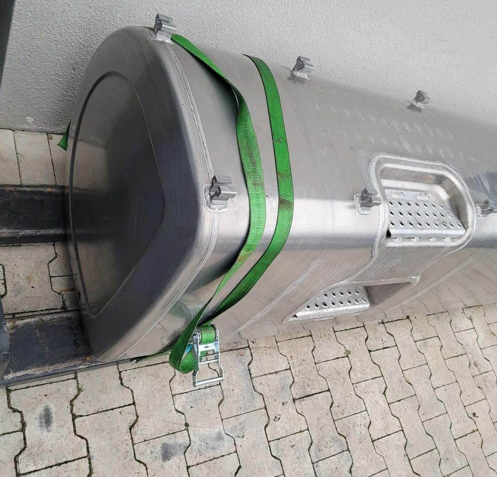 ZBIORNIK PALIWA VOLVO FH4 RENAULT OM 21442020 225X70X70CM 900L - מכל דלק עבור משאית: תמונה 3 ZBIORNIK PALIWA VOLVO FH4 RENAULT OM 21442020 225X70X70CM 900L - מכל דלק עבור משאית: תמונה 3