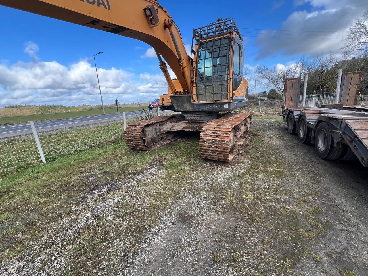 HYUNDAI ROBEX180L0-9 - מחפר סורק: תמונה 3 HYUNDAI ROBEX180L0-9 - מחפר סורק: תמונה 3