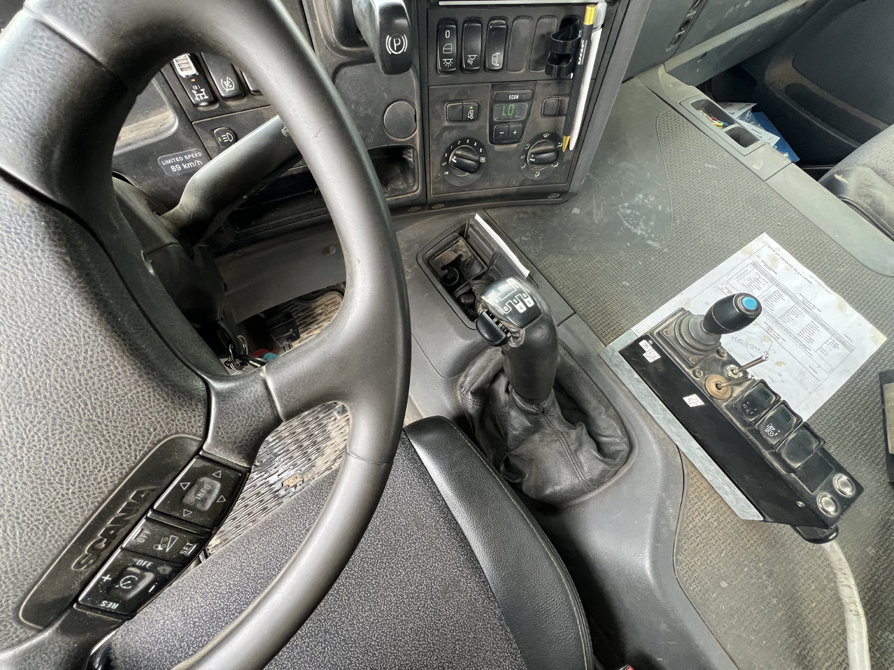 SCANIA 8x4 - משאית הרמת וו: תמונה 5 SCANIA 8x4 - משאית הרמת וו: תמונה 5