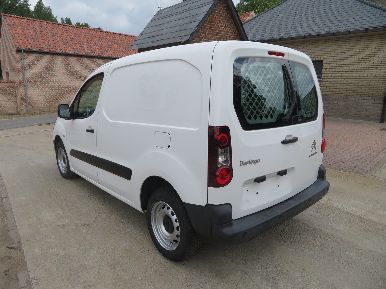 CITROËN Berlingo 1.6 BlueHDi CLUB - כלי רכב מסחרי עם לוח: תמונה 5 CITROËN Berlingo 1.6 BlueHDi CLUB - כלי רכב מסחרי עם לוח: תמונה 5