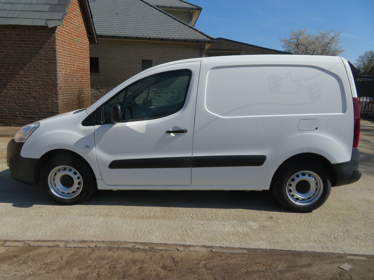 CITROËN Berlingo 1.6 BlueHDi CLUB - כלי רכב מסחרי עם לוח: תמונה 4 CITROËN Berlingo 1.6 BlueHDi CLUB - כלי רכב מסחרי עם לוח: תמונה 4