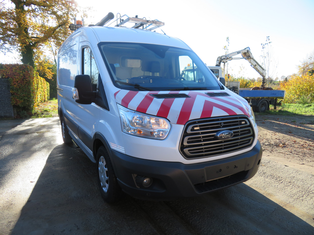 Ford Transit 2.0TDCi - L2H2 - כלי רכב מסחרי עם לוח: תמונה 1 Ford Transit 2.0TDCi - L2H2 - כלי רכב מסחרי עם לוח: תמונה 1