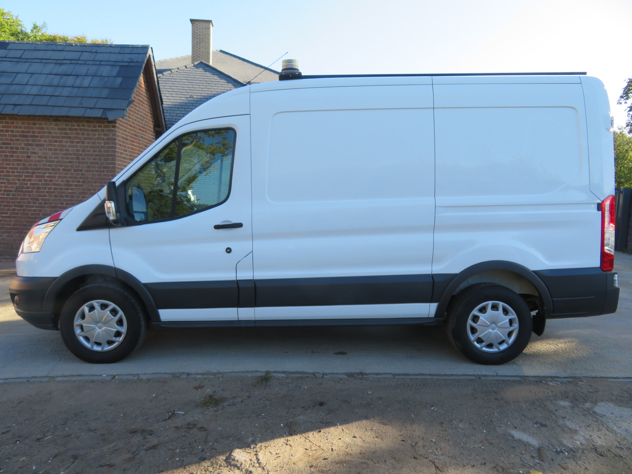 Ford Transit 2.0TDCi - כלי רכב מסחרי עם לוח: תמונה 4 Ford Transit 2.0TDCi - כלי רכב מסחרי עם לוח: תמונה 4