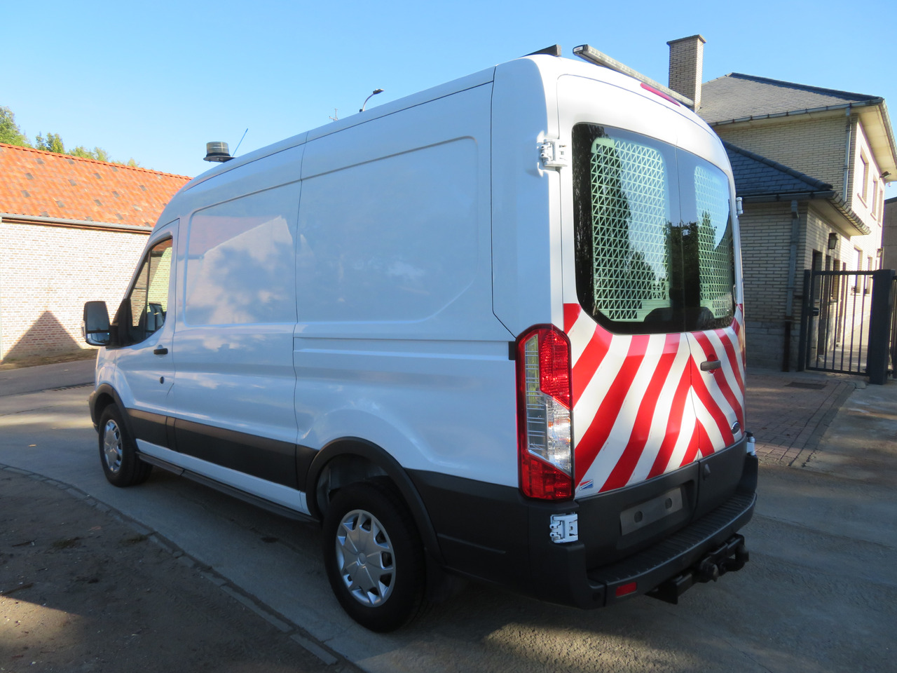 Ford Transit 2.0TDCi - כלי רכב מסחרי עם לוח: תמונה 5 Ford Transit 2.0TDCi - כלי רכב מסחרי עם לוח: תמונה 5