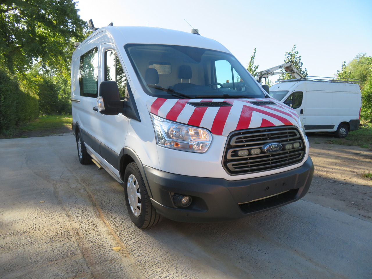 Ford Transit 2.0TDCi - כלי רכב מסחרי עם לוח: תמונה 1 Ford Transit 2.0TDCi - כלי רכב מסחרי עם לוח: תמונה 1
