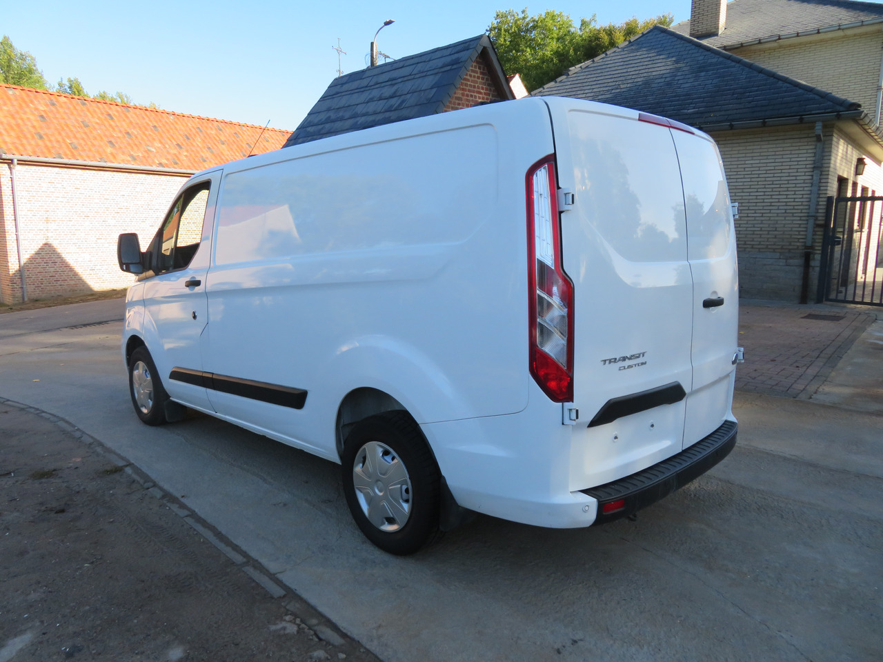 Ford Transit Custom 2.0 Trend - כלי רכב מסחרי קטן: תמונה 5 Ford Transit Custom 2.0 Trend - כלי רכב מסחרי קטן: תמונה 5