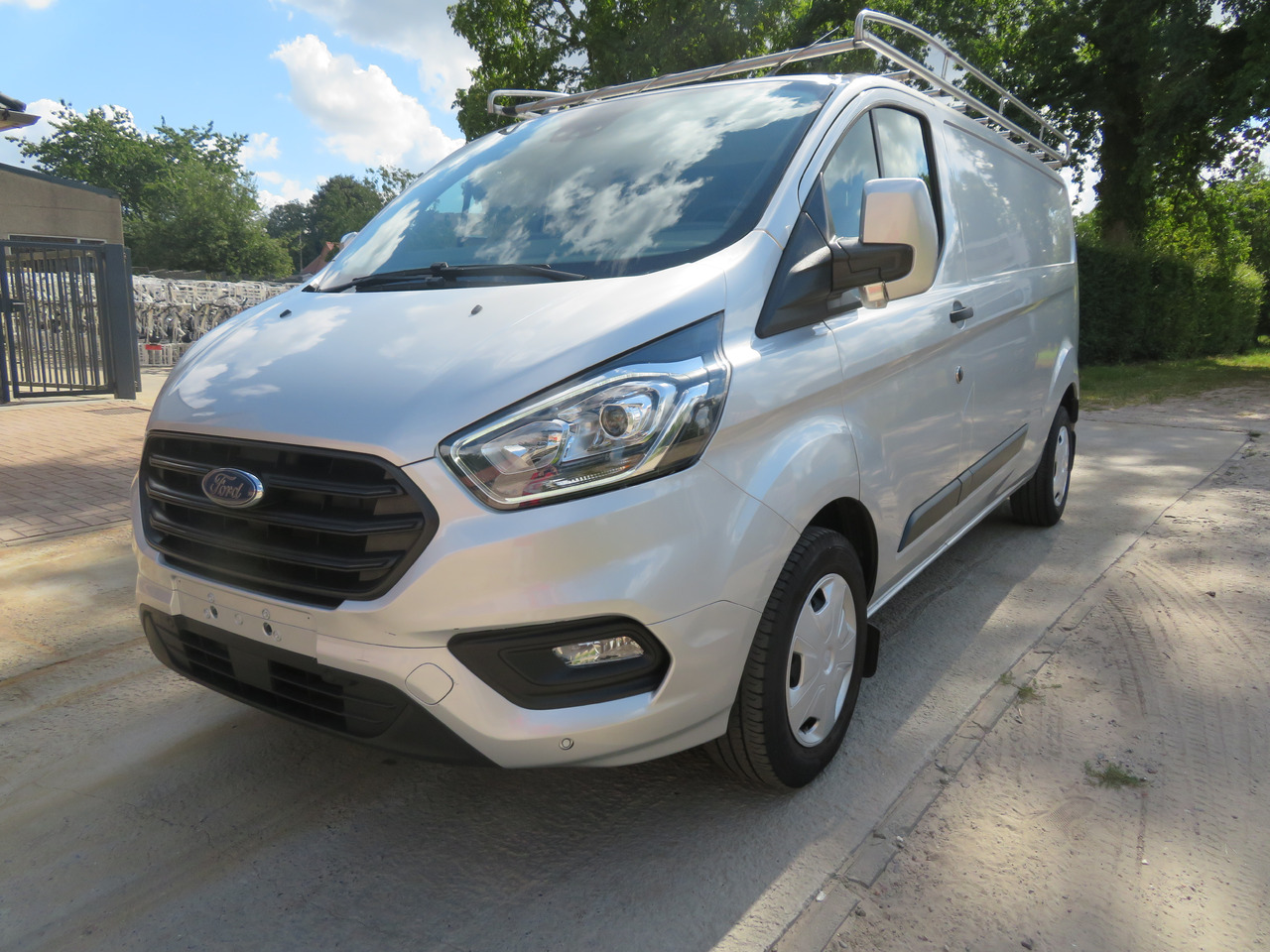 Ford Transit Custom 2.0tdci TREND - כלי רכב מסחרי קטן: תמונה 3 Ford Transit Custom 2.0tdci TREND - כלי רכב מסחרי קטן: תמונה 3