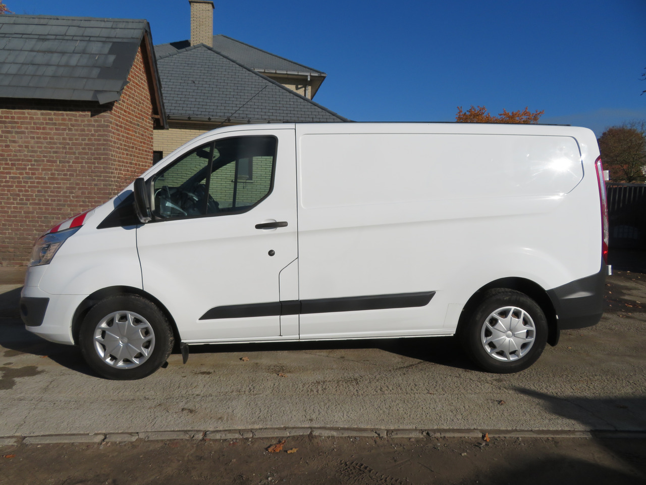 Ford Transit Custom 2.0tdci - כלי רכב מסחרי קטן: תמונה 4 Ford Transit Custom 2.0tdci - כלי רכב מסחרי קטן: תמונה 4