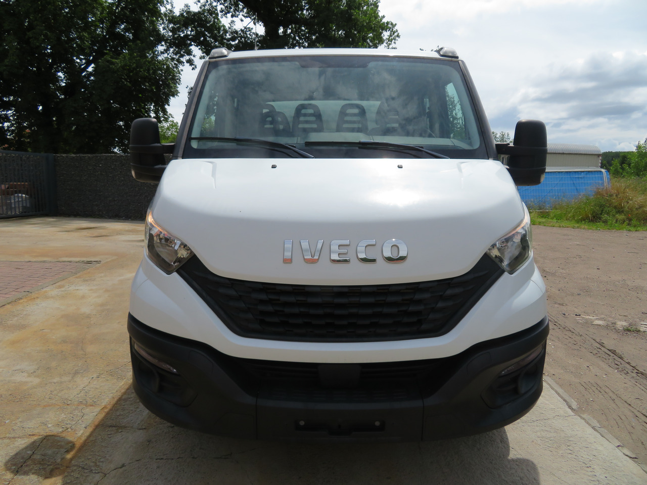 IVECO Daily 35C16 3.0 Dubbel cabine - כלי רכב מסחרי מזהיר, כלי רכב מסחרי קומבי: תמונה 2 IVECO Daily 35C16 3.0 Dubbel cabine - כלי רכב מסחרי מזהיר, כלי רכב מסחרי קומבי: תמונה 2