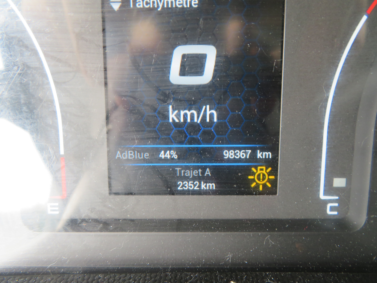 כלי רכב מסחרי מזהיר IVECO Daily 35C16 - 3.0: תמונה 18 כלי רכב מסחרי מזהיר IVECO Daily 35C16 - 3.0: תמונה 18