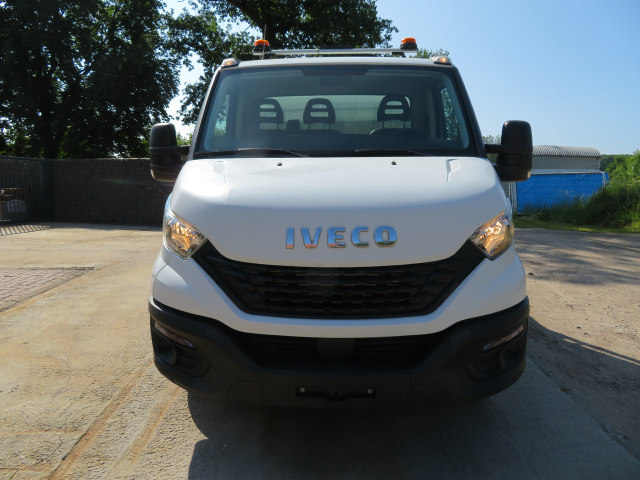 IVECO Daily 35C16 3.0 - כלי רכב מסחרי מזהיר: תמונה 2 IVECO Daily 35C16 3.0 - כלי רכב מסחרי מזהיר: תמונה 2
