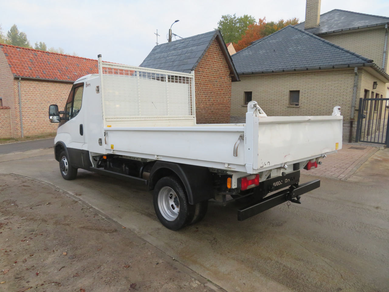 Iveco Daily 35C16 3.0 - L2 - Kipper - כלי רכב מסחרי מזהיר: תמונה 5 Iveco Daily 35C16 3.0 - L2 - Kipper - כלי רכב מסחרי מזהיר: תמונה 5