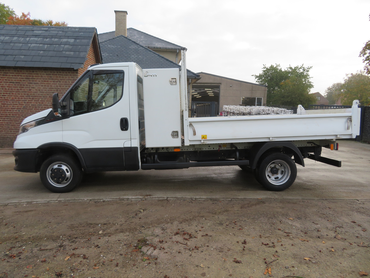 Iveco Daily 35C16 3.0 - L2 - Kipper - כלי רכב מסחרי מזהיר: תמונה 4 Iveco Daily 35C16 3.0 - L2 - Kipper - כלי רכב מסחרי מזהיר: תמונה 4
