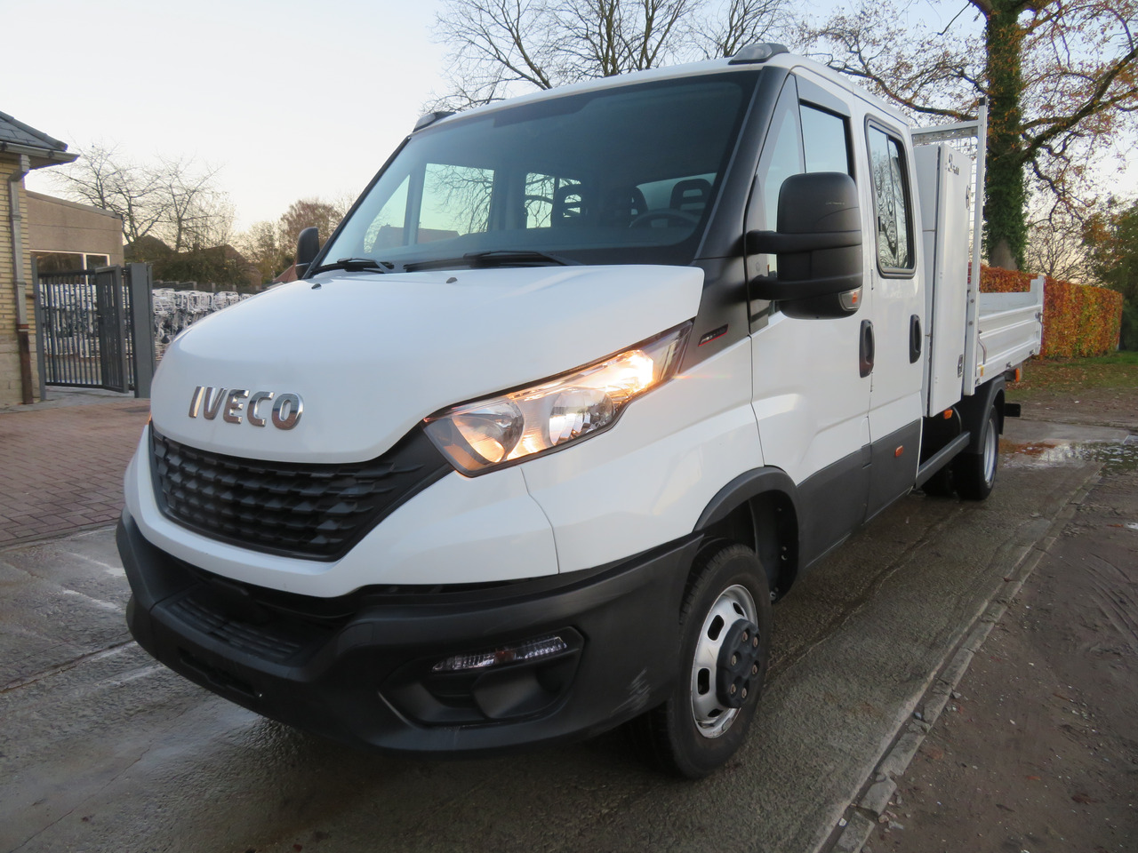 Iveco Daily 35C16 3.0 - כלי רכב מסחרי מזהיר, כלי רכב מסחרי קומבי: תמונה 3 Iveco Daily 35C16 3.0 - כלי רכב מסחרי מזהיר, כלי רכב מסחרי קומבי: תמונה 3