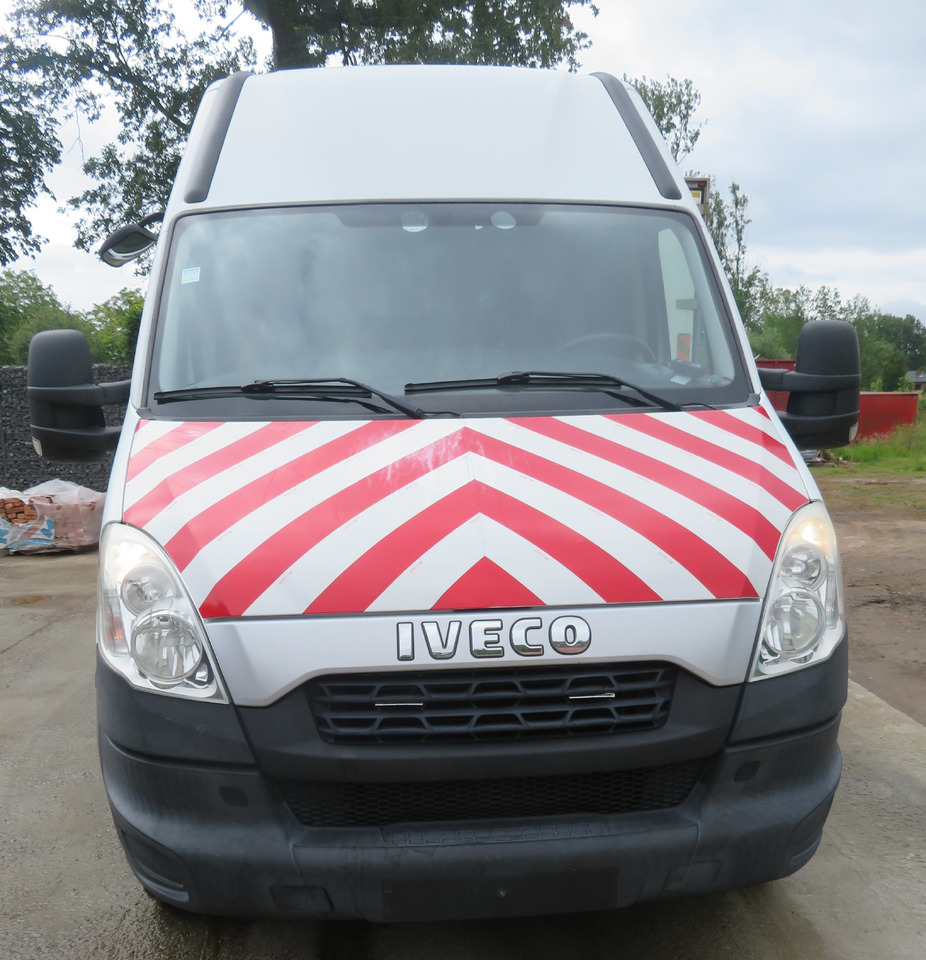 Iveco Daily 50C15 - 4X2 - כלי רכב מסחרי עם לוח: תמונה 2 Iveco Daily 50C15 - 4X2 - כלי רכב מסחרי עם לוח: תמונה 2
