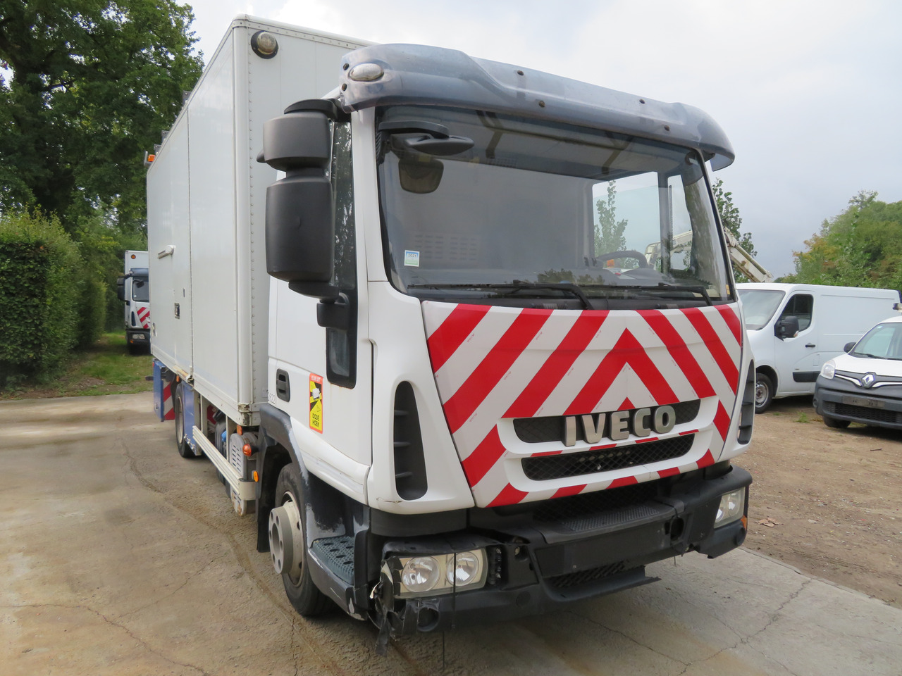 Iveco Eurocargo ML90E18 Bakwagen - משאית תיבה: תמונה 1 Iveco Eurocargo ML90E18 Bakwagen - משאית תיבה: תמונה 1