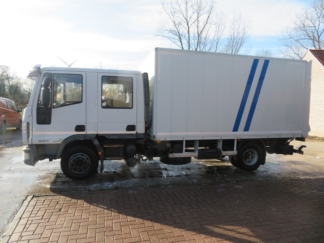 Iveco Eurocargo ML90E18 - משאית תיבה: תמונה 4 Iveco Eurocargo ML90E18 - משאית תיבה: תמונה 4