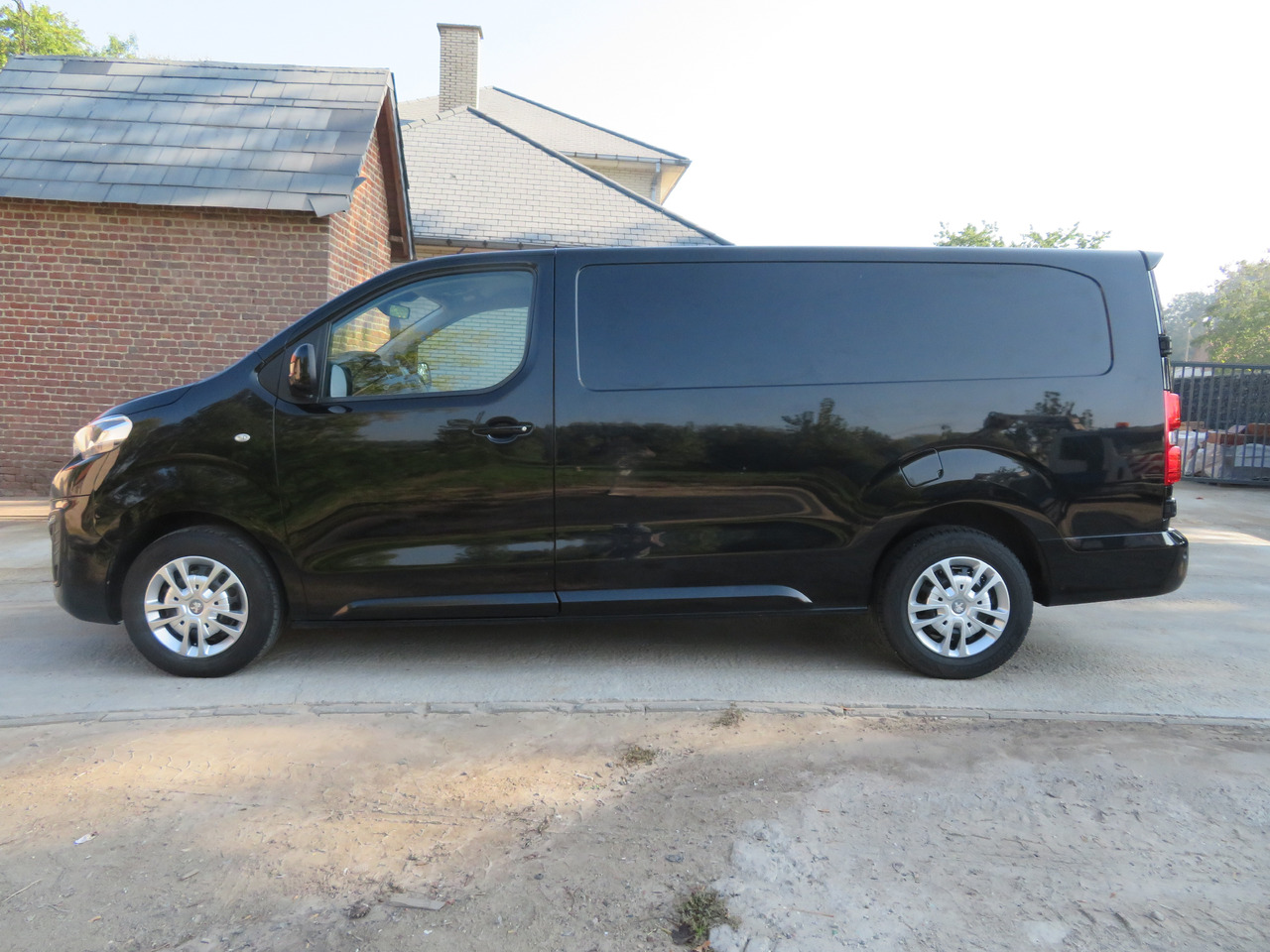 Peugeot Expert 2.0 BlueHDi - L3 - Automaat - כלי רכב מסחרי עם לוח: תמונה 4 Peugeot Expert 2.0 BlueHDi - L3 - Automaat - כלי רכב מסחרי עם לוח: תמונה 4