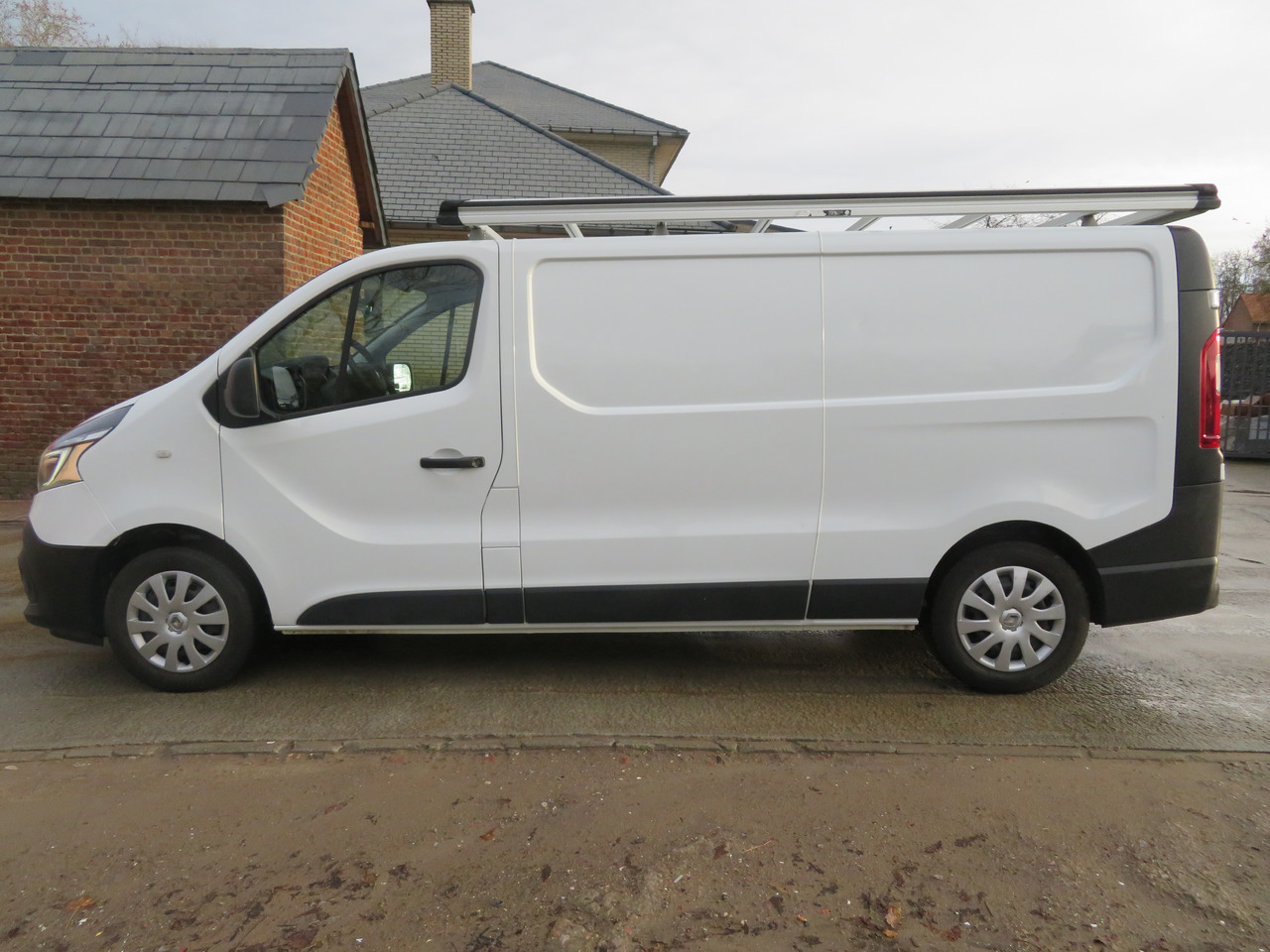 Renault Trafic 2.0dCi Grand Confort - L2H1 - כלי רכב מסחרי קטן: תמונה 4 Renault Trafic 2.0dCi Grand Confort - L2H1 - כלי רכב מסחרי קטן: תמונה 4