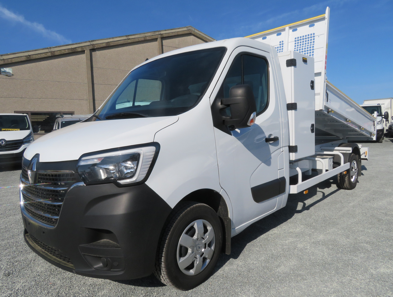 Renault master 2.3dci - L3H1 - Kipper - כלי רכב מסחרי מזהיר: תמונה 3 Renault master 2.3dci - L3H1 - Kipper - כלי רכב מסחרי מזהיר: תמונה 3