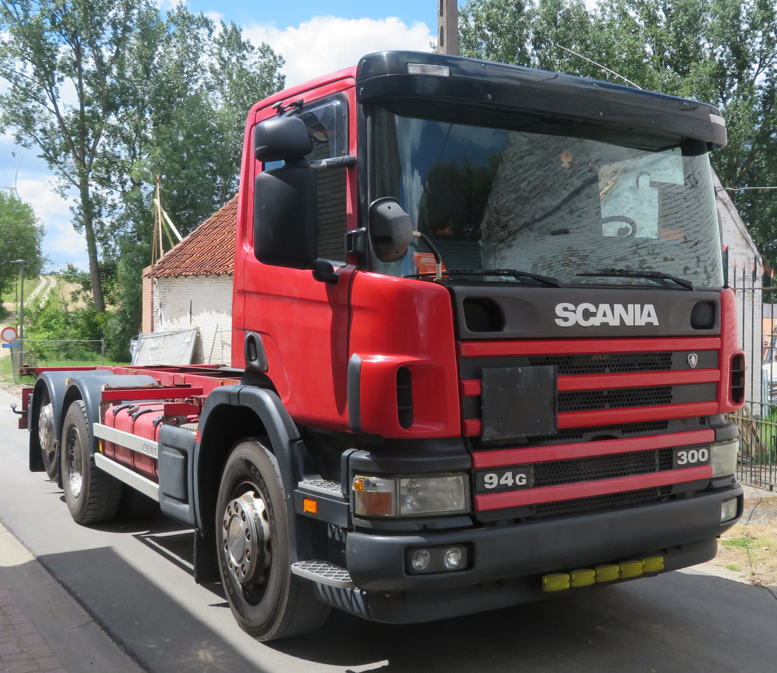 Scania 94 GB 6X2 - משאית עם שלדת תא: תמונה 2 Scania 94 GB 6X2 - משאית עם שלדת תא: תמונה 2