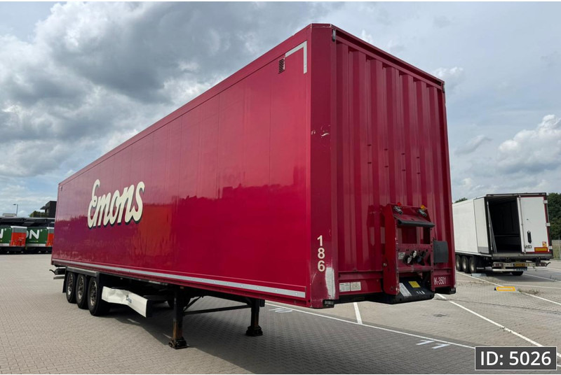 Krone SD / Disk brakes / Double stock - סמיטריילר בתיבה סגורה: תמונה 4 Krone SD / Disk brakes / Double stock - סמיטריילר בתיבה סגורה: תמונה 4