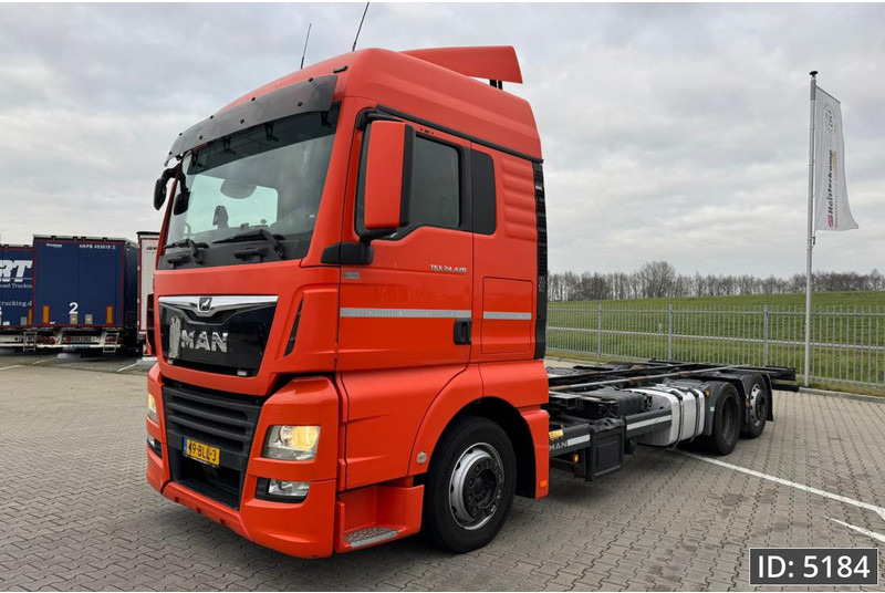 MAN TGX 24.420 XLX, Euro 6, BDF / 6x2 / Retarder / Low KM, Intarder - מוביל מכולות/ משאית החלפת גוף: תמונה 1 MAN TGX 24.420 XLX, Euro 6, BDF / 6x2 / Retarder / Low KM, Intarder - מוביל מכולות/ משאית החלפת גוף: תמונה 1