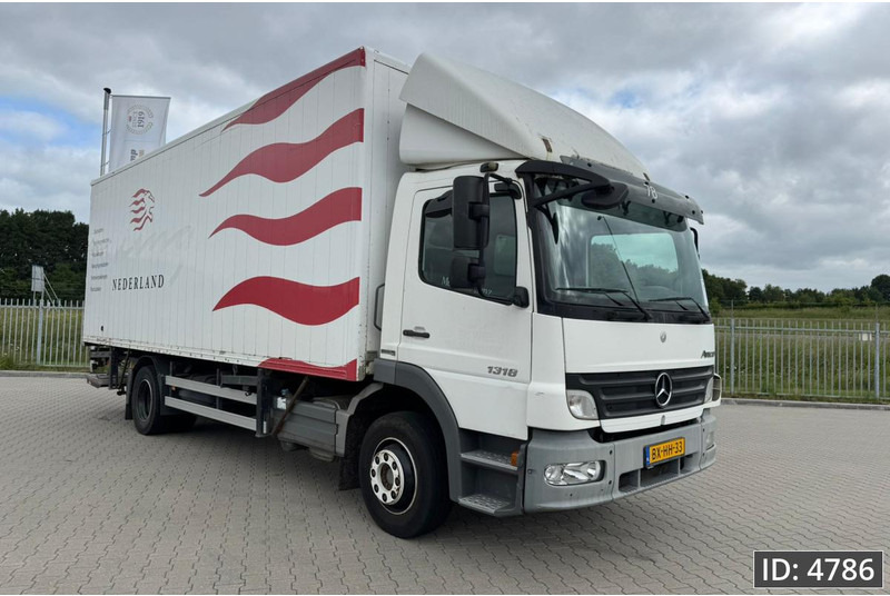 Mercedes-Benz Atego 1318 Day Cab, Euro 5, BDF / EPS automatic / DHOLLANDIA 2000KG - מוביל מכולות/ משאית החלפת גוף: תמונה 4 Mercedes-Benz Atego 1318 Day Cab, Euro 5, BDF / EPS automatic / DHOLLANDIA 2000KG - מוביל מכולות/ משאית החלפת גוף: תמונה 4
