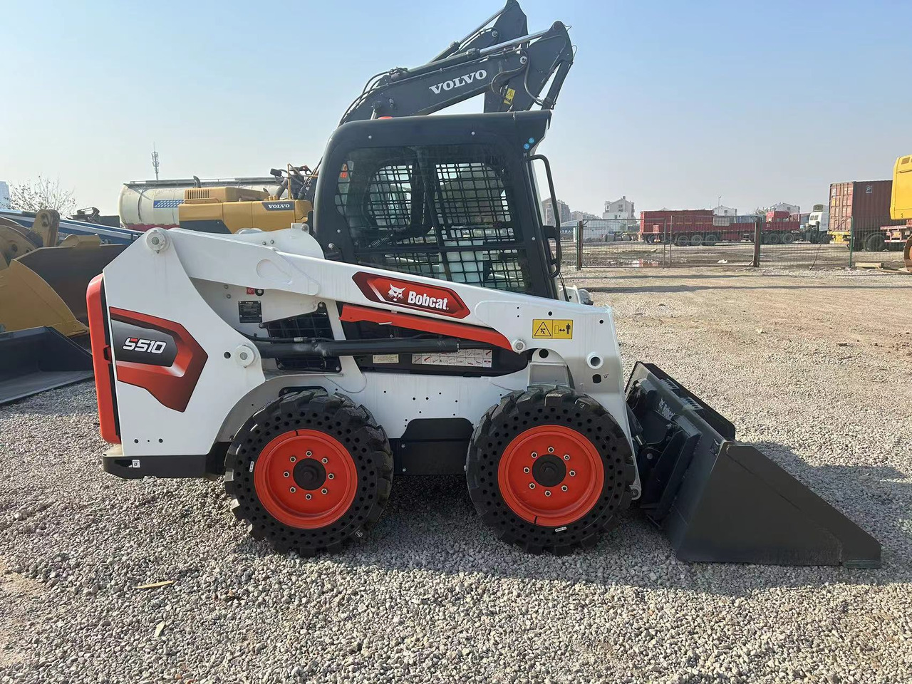 BOBCAT S510 Skid Steer Loader - מעמיס היגוי החלקה: תמונה 1 BOBCAT S510 Skid Steer Loader - מעמיס היגוי החלקה: תמונה 1