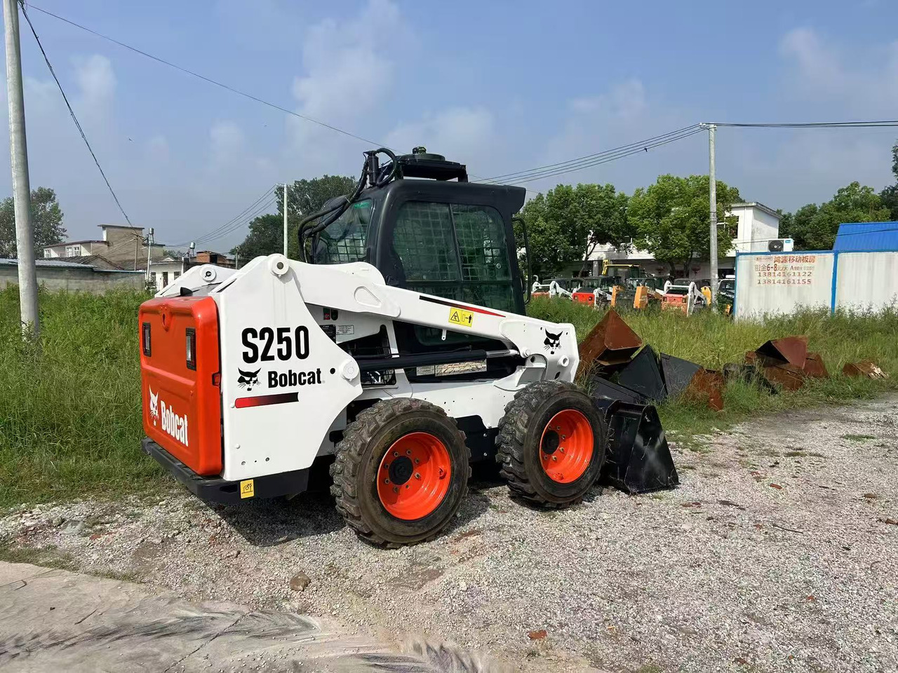 BOBCAT Skid Steer Loader S250 New Condition Hours True - מעמיס היגוי החלקה: תמונה 1 BOBCAT Skid Steer Loader S250 New Condition Hours True - מעמיס היגוי החלקה: תמונה 1