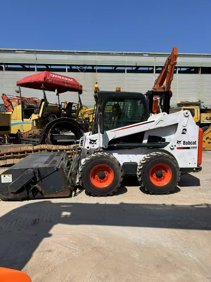BOBCAT Skid Steer Loader S630 Good Condition - מעמיס היגוי החלקה: תמונה 2 BOBCAT Skid Steer Loader S630 Good Condition - מעמיס היגוי החלקה: תמונה 2