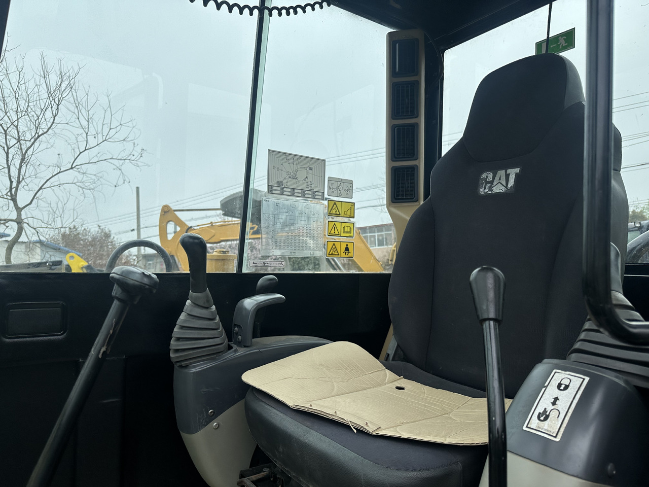 CAT Mini Excavator 306 Click for Discount - מיני מחפר: תמונה 2 CAT Mini Excavator 306 Click for Discount - מיני מחפר: תמונה 2