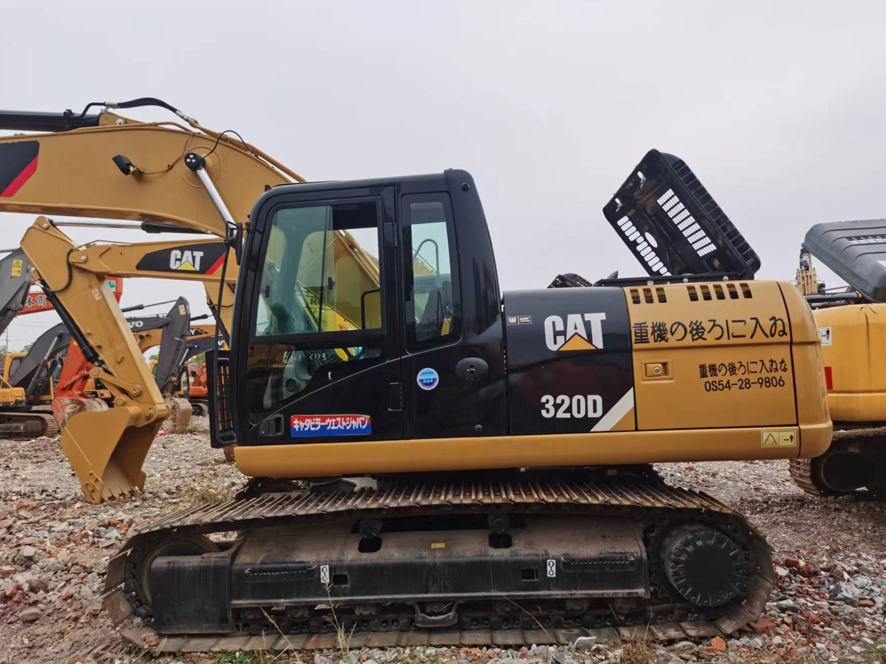 CATERPILLAR 320D-1 - מחפר סורק: תמונה 2 CATERPILLAR 320D-1 - מחפר סורק: תמונה 2