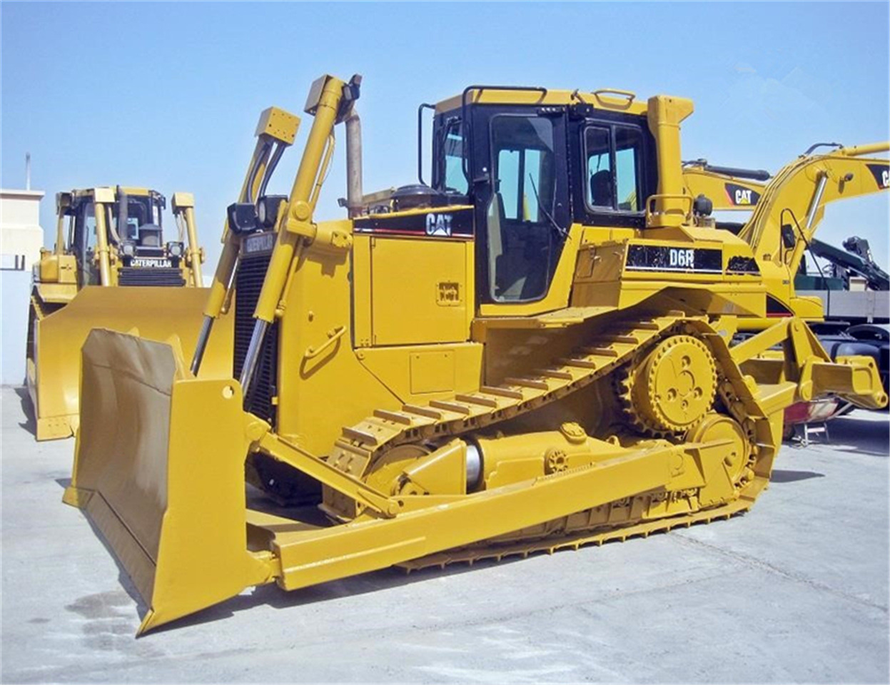 CATERPILLAR D6R - דחפור: תמונה 1 CATERPILLAR D6R - דחפור: תמונה 1