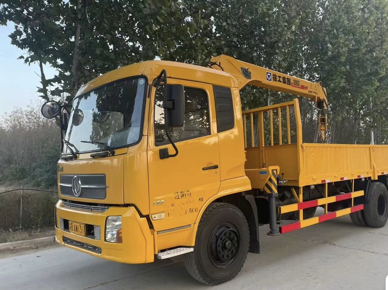 DONGFENG 4X4 CLICK HERE FOR DISCOUNT - משאית מנוף: תמונה 1 DONGFENG 4X4 CLICK HERE FOR DISCOUNT - משאית מנוף: תמונה 1
