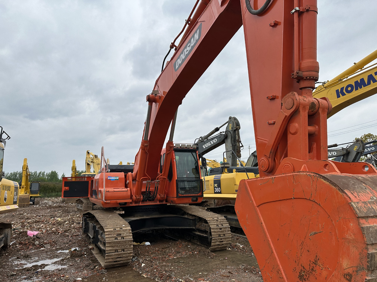 DOOSAN DH420LC-7 Crawler Excavator - מחפר סורק: תמונה 2 DOOSAN DH420LC-7 Crawler Excavator - מחפר סורק: תמונה 2