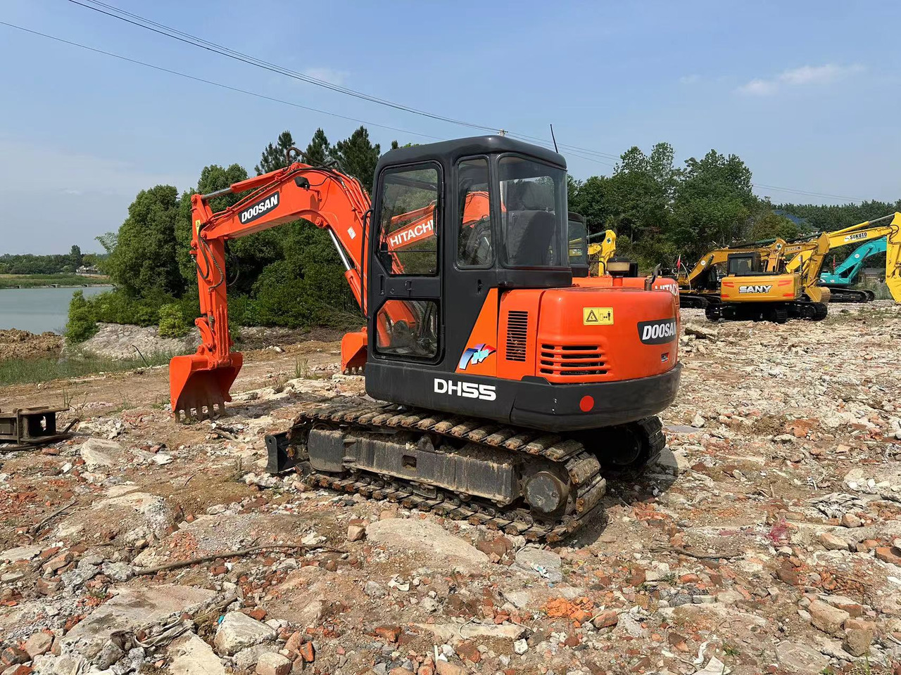DOOSAN DH55 Mini Excavator 5.5T - מיני מחפר: תמונה 4 DOOSAN DH55 Mini Excavator 5.5T - מיני מחפר: תמונה 4
