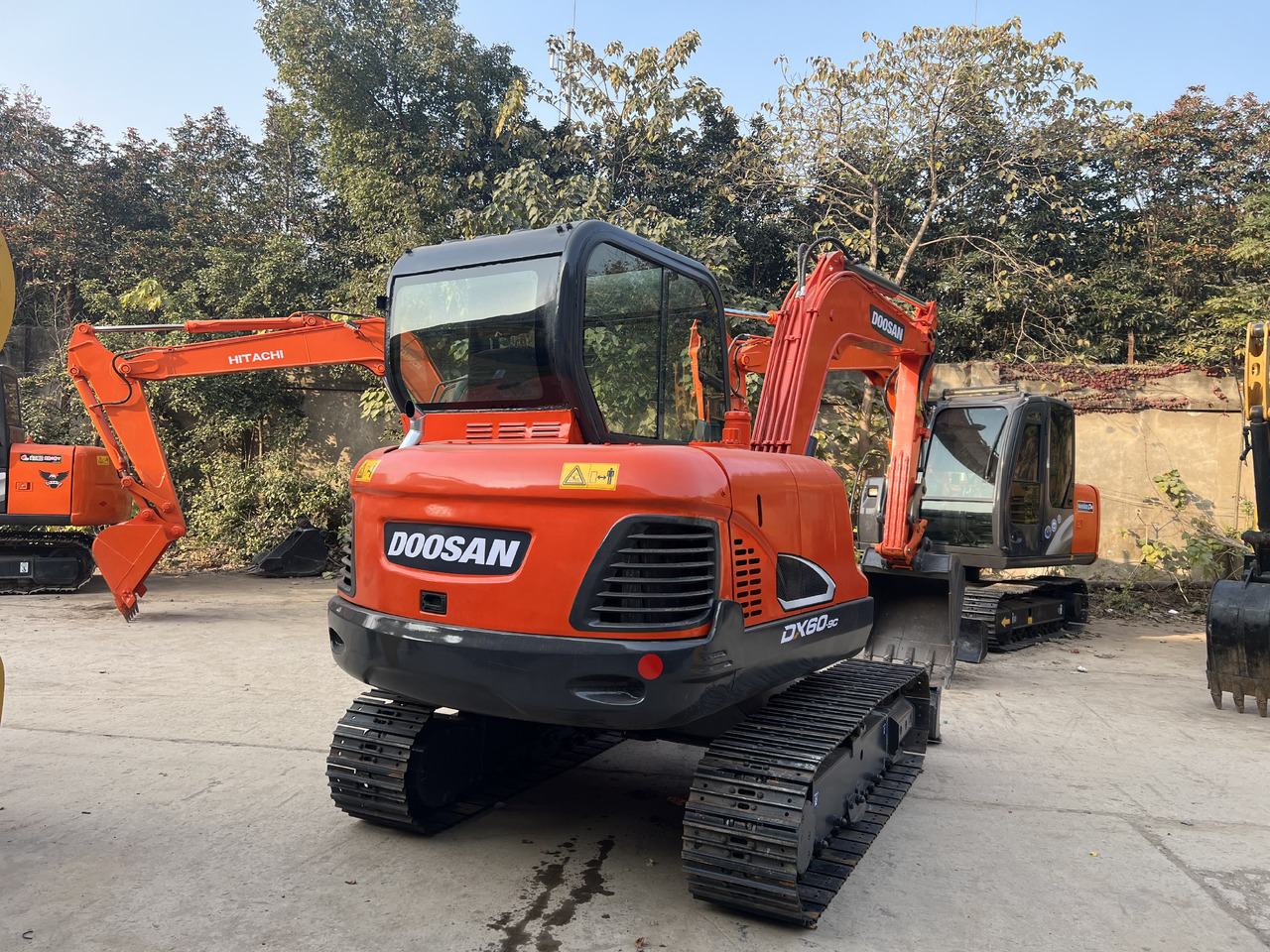 DOOSAN DX60-9C - מחפר סורק: תמונה 1 DOOSAN DX60-9C - מחפר סורק: תמונה 1
