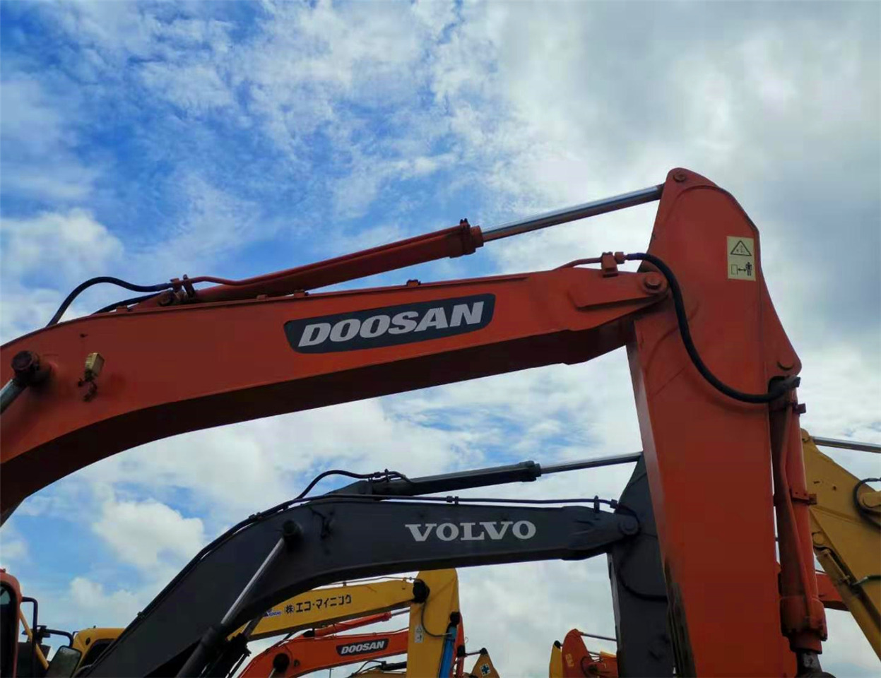 DOOSAN Excavator DH300 Click Here for Discount - מחפר: תמונה 3 DOOSAN Excavator DH300 Click Here for Discount - מחפר: תמונה 3