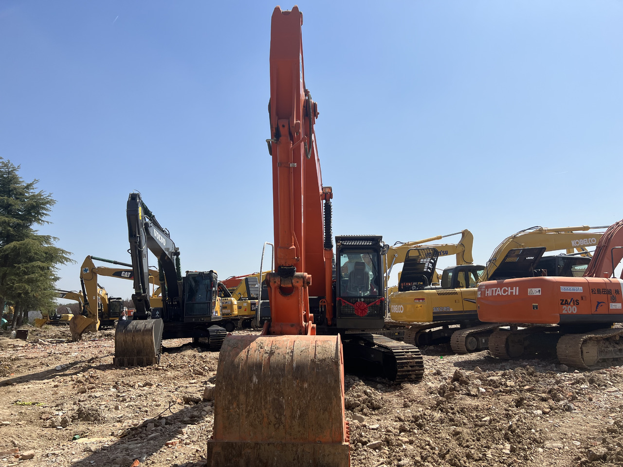 HITACHI ZX240 - מחפר סורק: תמונה 1 HITACHI ZX240 - מחפר סורק: תמונה 1
