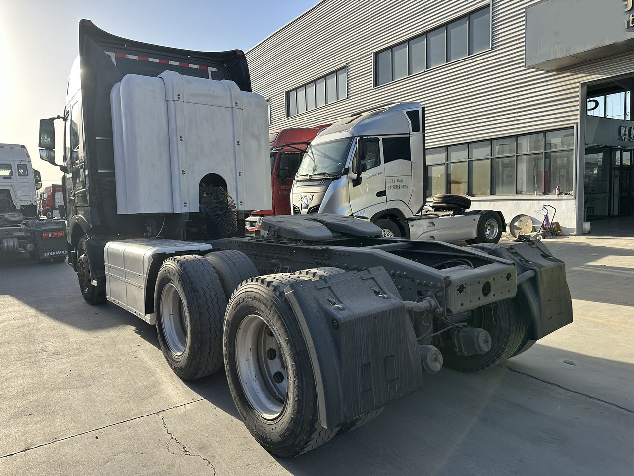 HOWO A7 6*4 Truck Unit Click Here for Discount - מזהיר: תמונה 4 HOWO A7 6*4 Truck Unit Click Here for Discount - מזהיר: תמונה 4
