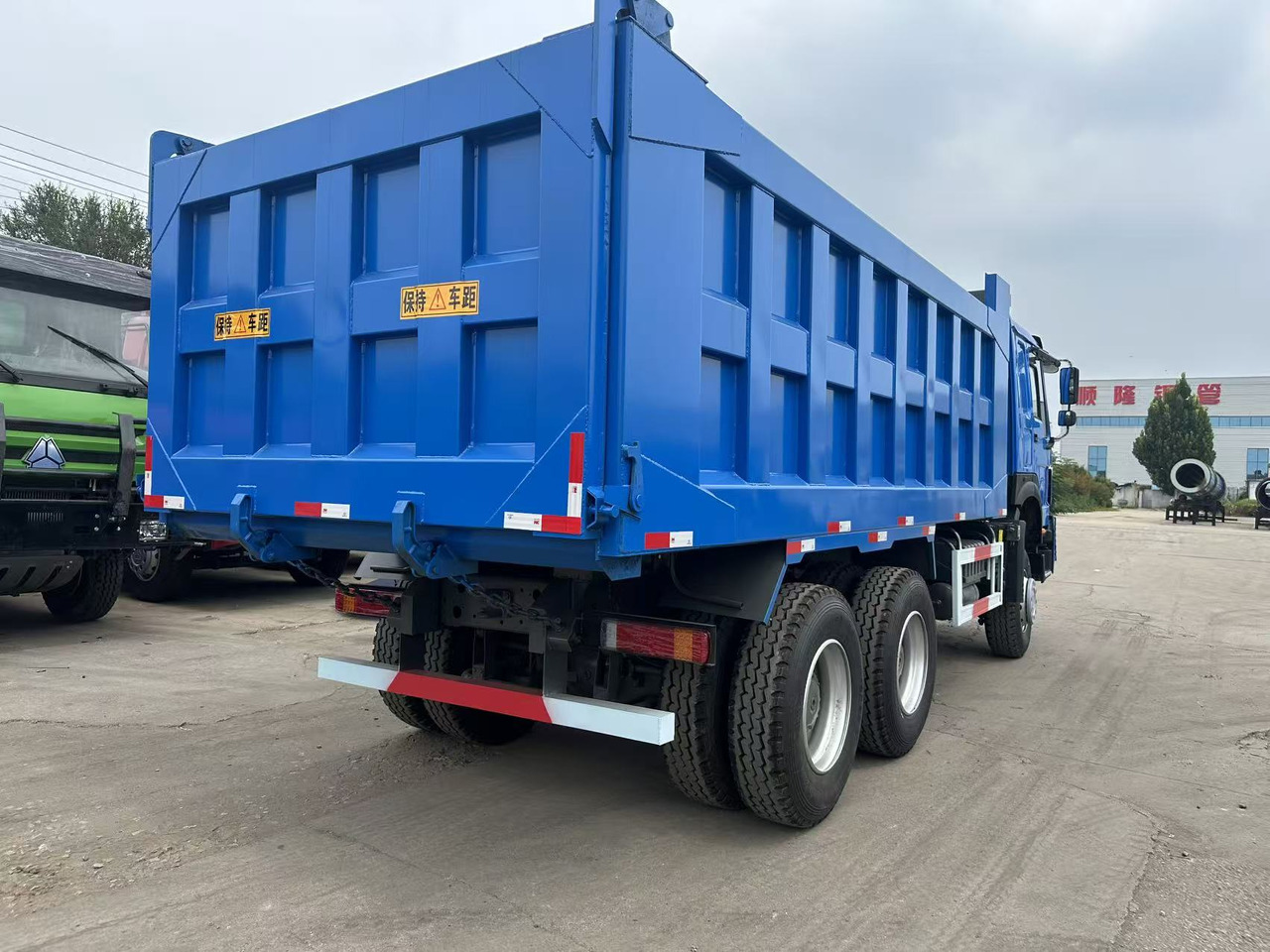 HOWO Haohan 6✖4 Dump Truck Click Here for Discount - משאית תיבה: תמונה 5 HOWO Haohan 6✖4 Dump Truck Click Here for Discount - משאית תיבה: תמונה 5