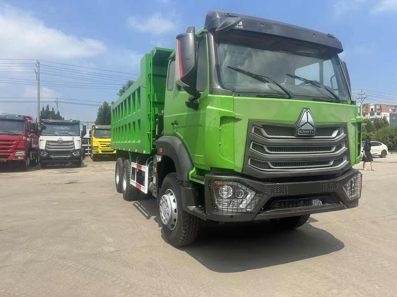 HOWO Haohan 6✖4 Dump Truck Green - משאית תיבה: תמונה 1 HOWO Haohan 6✖4 Dump Truck Green - משאית תיבה: תמונה 1
