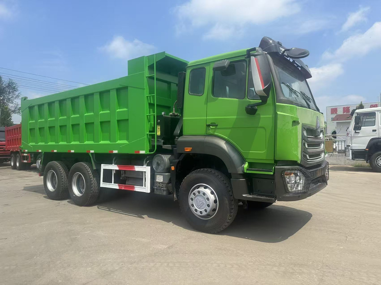 HOWO Haohan 6✖4 Dump Truck Green - משאית תיבה: תמונה 2 HOWO Haohan 6✖4 Dump Truck Green - משאית תיבה: תמונה 2