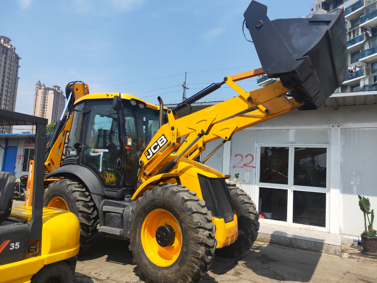 JCB 4CX - מחפרון: תמונה 4 JCB 4CX - מחפרון: תמונה 4